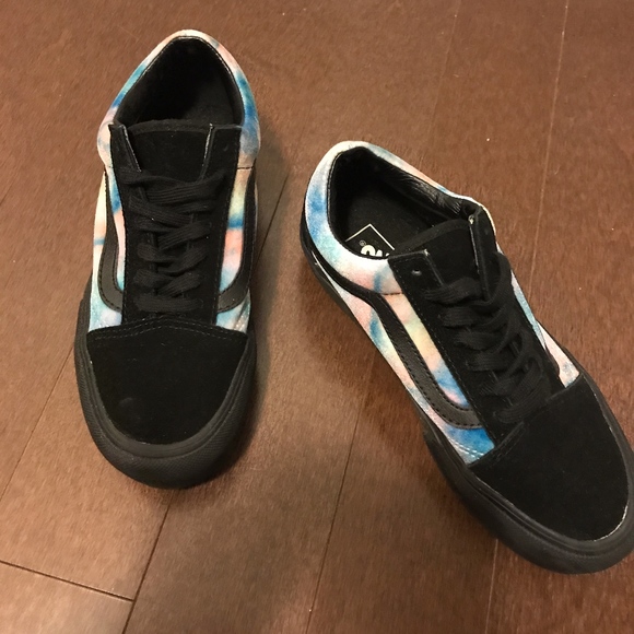 tie dye platform vans